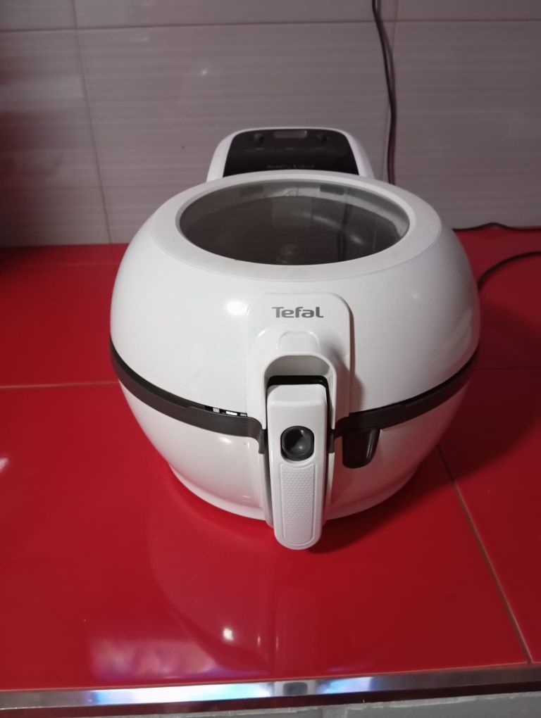 Fritadeira tefal air fryer