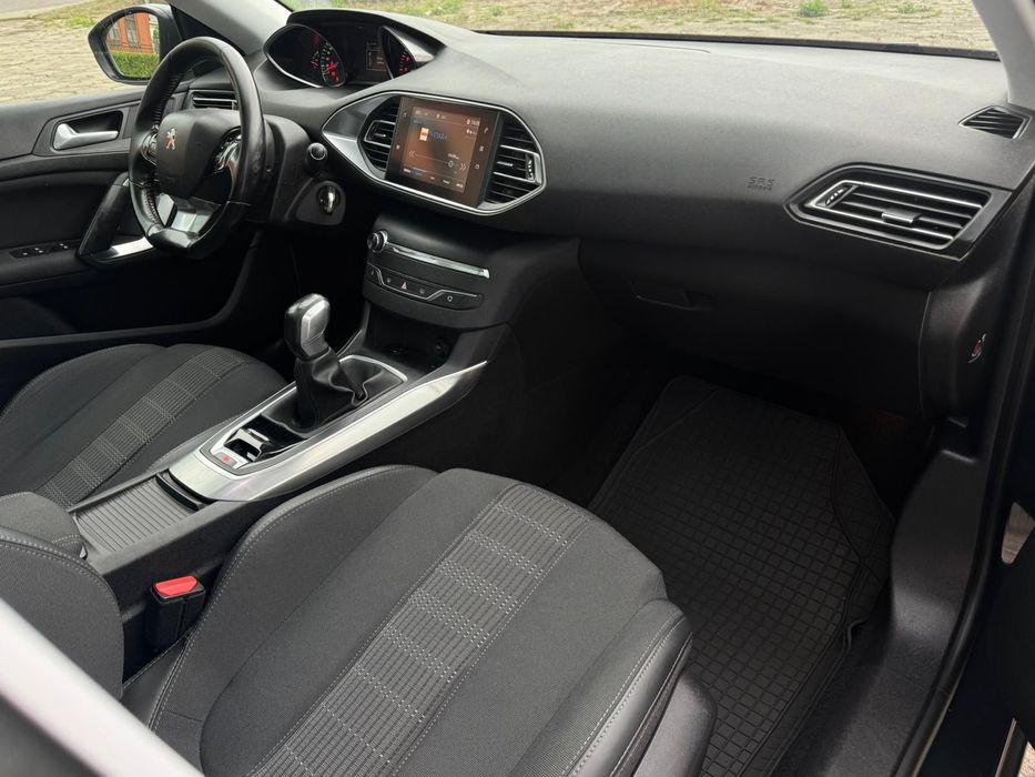 Peugeot 308 1.6 HDI Bi-Xenon Led Navigacja Zarejestrowany Super Stan.