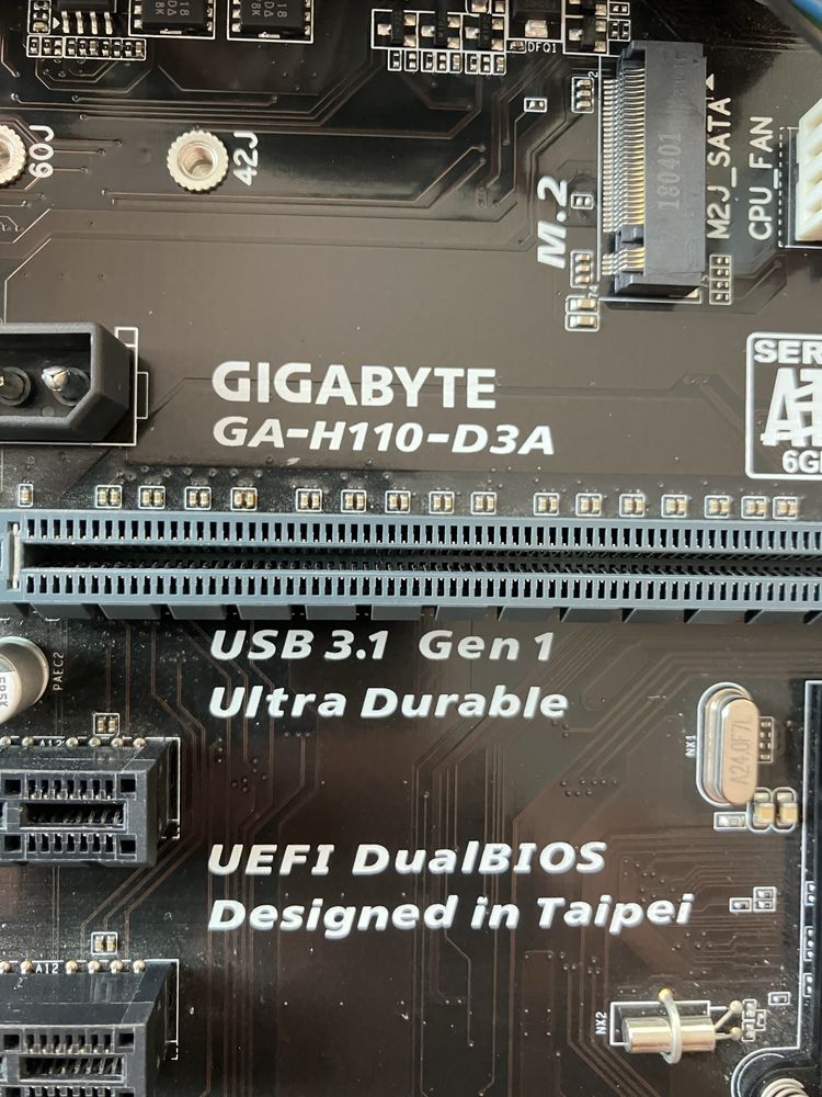 Bundle socket 1151 board Gigabyte GA-H110-D3A Pentium G4400 8GB DDR4