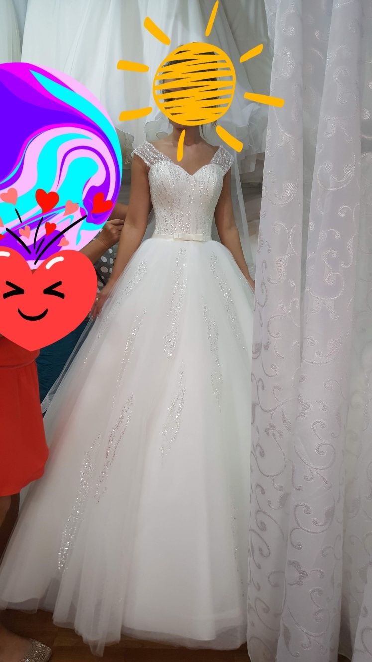 Пышное Элегантное свадебное платье с корсет