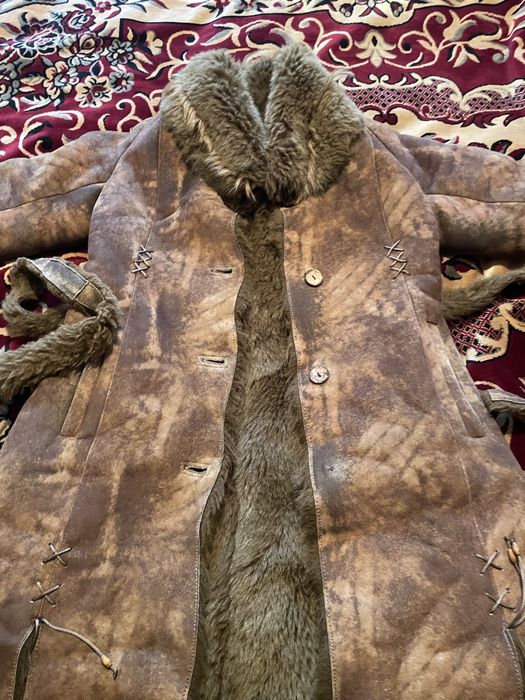 продам жениски дблонка очен теплый очен мала одивал все время шкафы  .