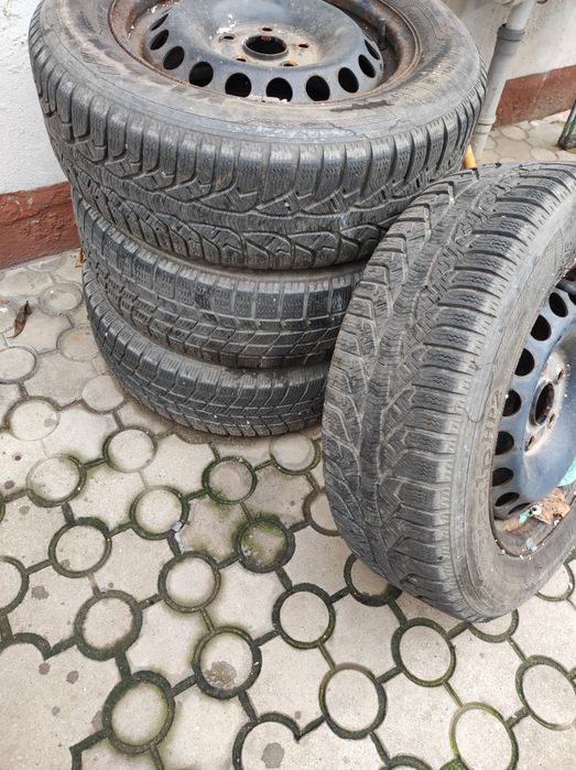 Felgi z oponami  zimowymi 15
