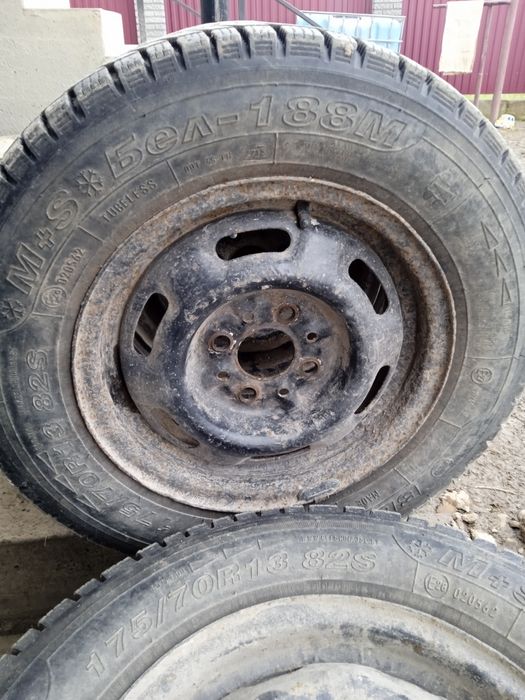 Продам шини зимові