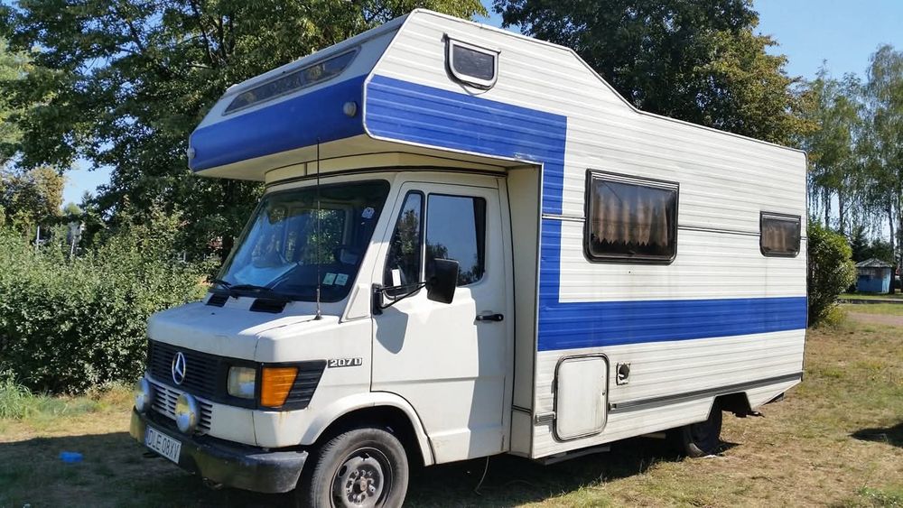 Kamper  Kaczka-Mercedes 207D 2.4D  rok.1978