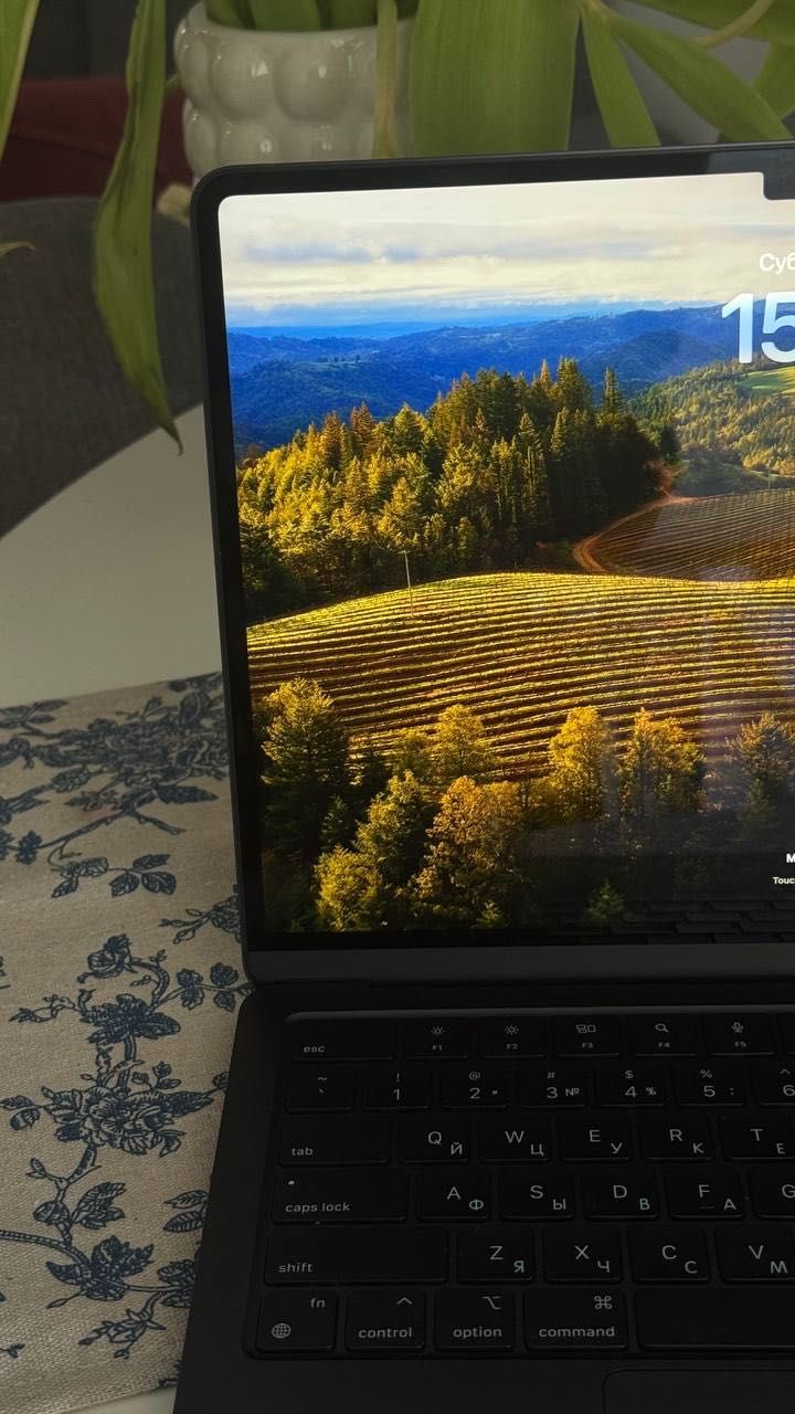 Macbook  Air m2 2022 8/256gb