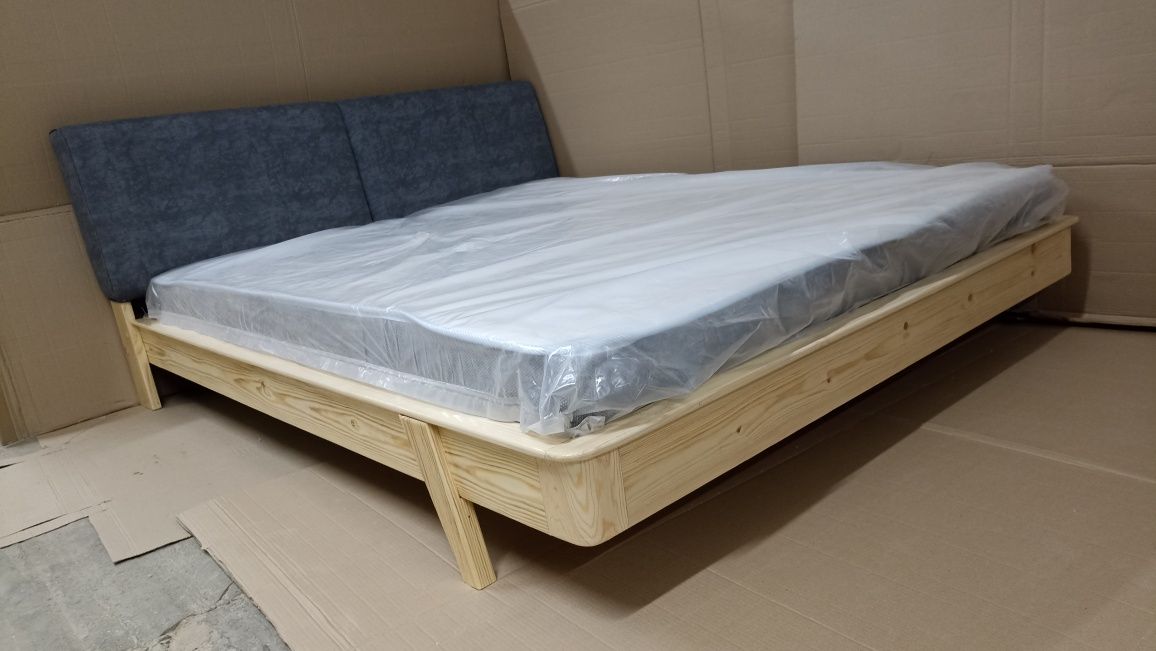 Продам ліжко дерев'яне