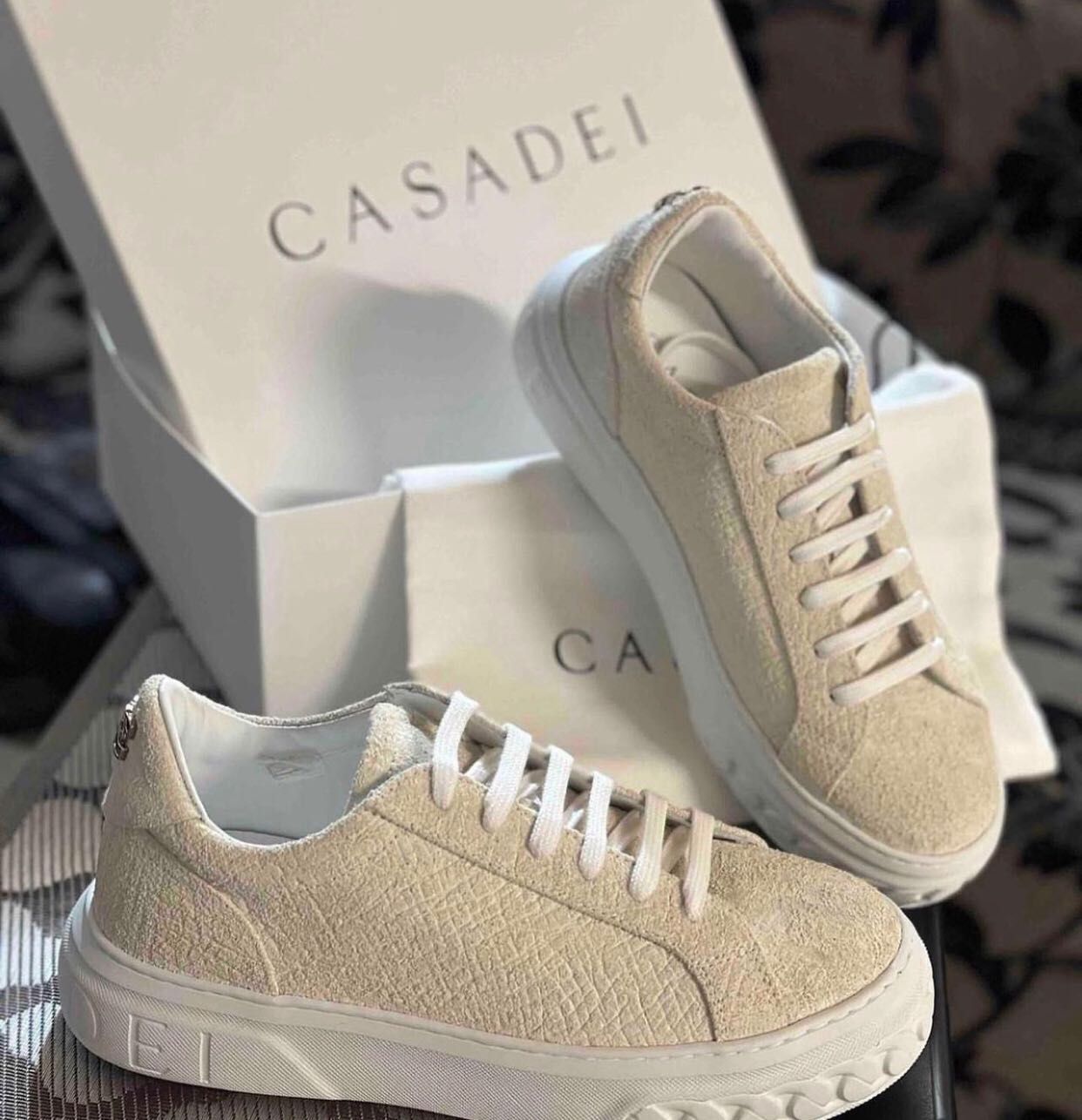 Новые кроссовки, кеды, бренд Casadei , 38,5 размер.Оригинал!