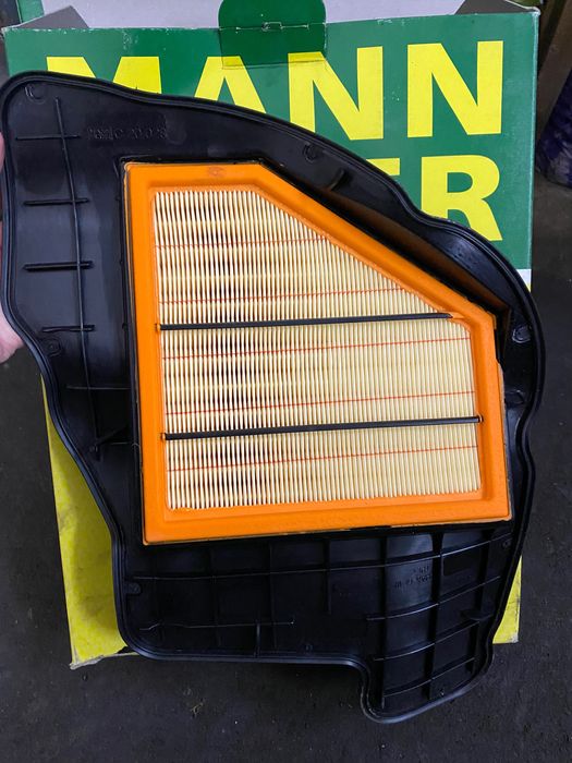 Фільтр повітряний Mann C20028/C20027 BMW