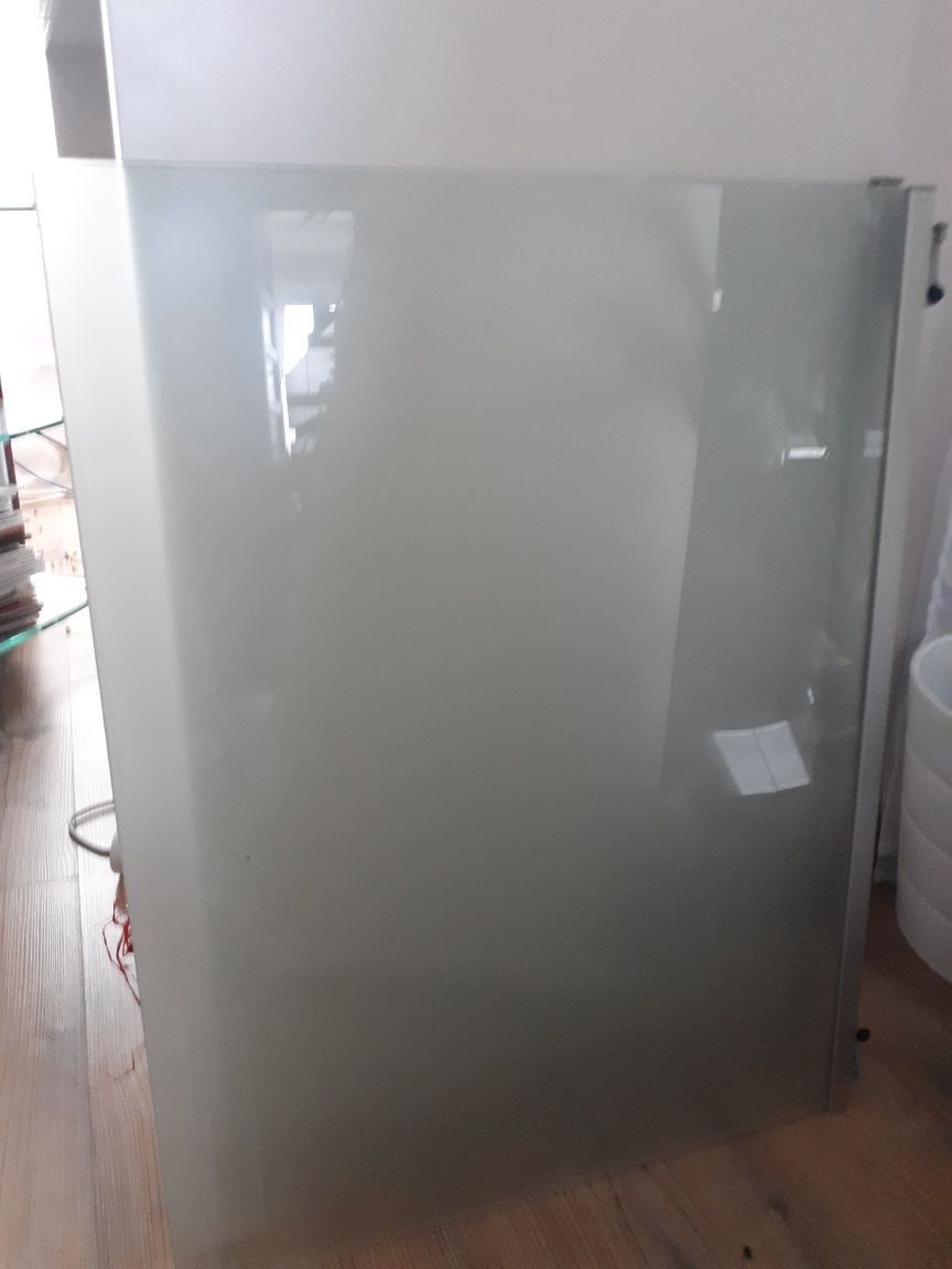 Panel szklany biały mleczny 2 x drzwi 42x56 cm półka ze szkła