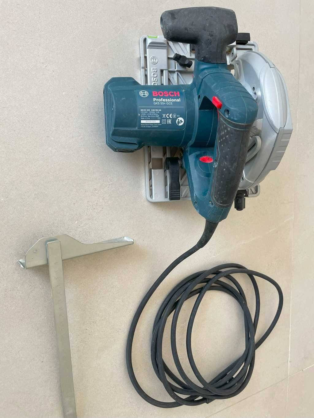 Serra circular BOSCH azul professional - Muito pouco usada