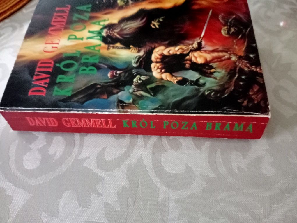 David Gemmell "Król Poza Bramą "