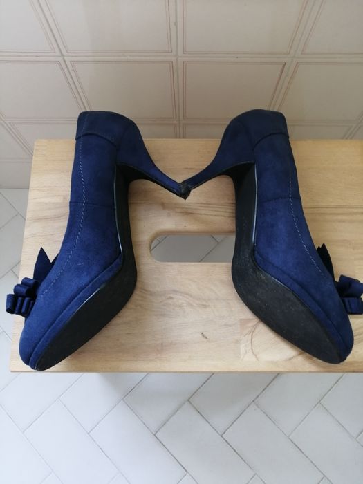 Sapatos Maripaz em Camurça Nº 39