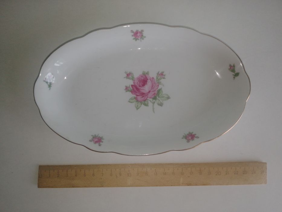 Продаються фарфорові вироби ГДР.