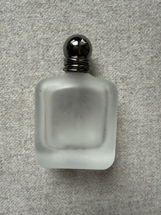 Pusty flakon po perfumach Stronger with You Freeze Armani