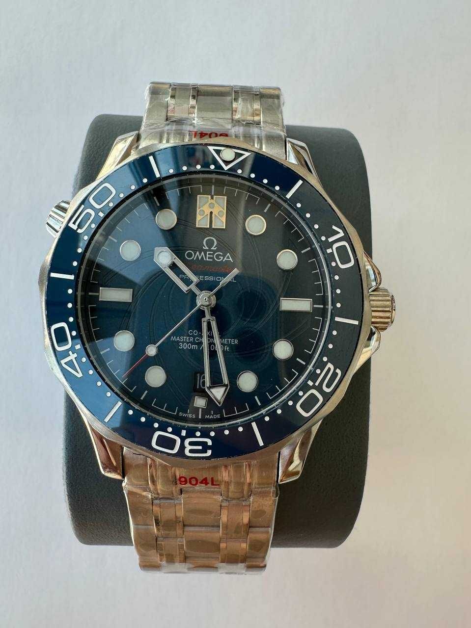 Zegarek Omega seamaster 300M granatowy, bond 007`