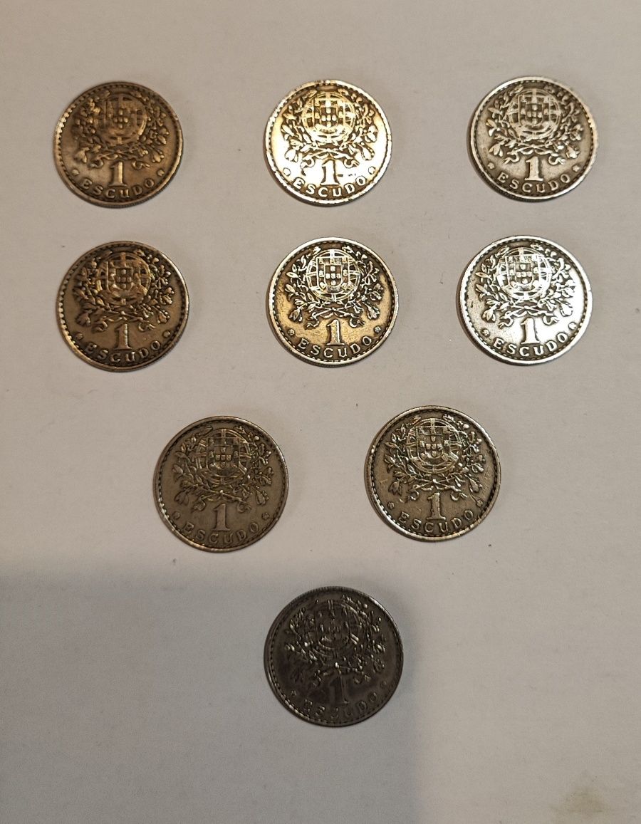 Lote 9 Moedas de 1 escudo Alpaca