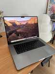 Apple MacBook Pro 16″ M1 Pro - 16GB RAM - 512GB SSD