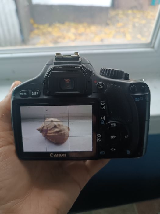 Фотоаппарат зеркалка Canon redel T2i 18/18 55mm + зарядка и карта 16G