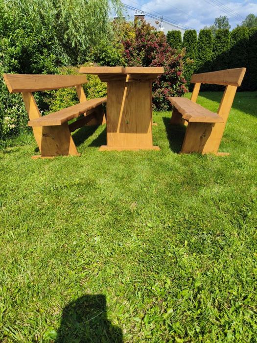 Drewniane meble ogrodowe