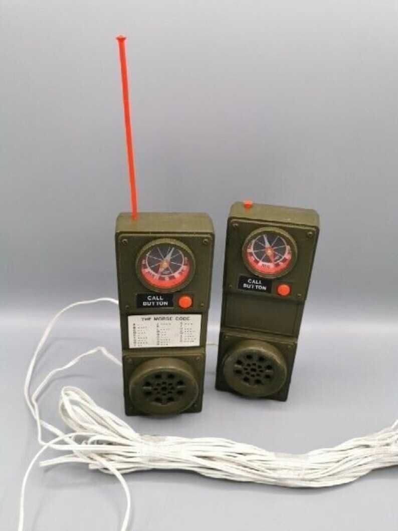 Mettoy -walkie-talkie na kabel, brytyjska zabawka z epoki PRL, lata 70