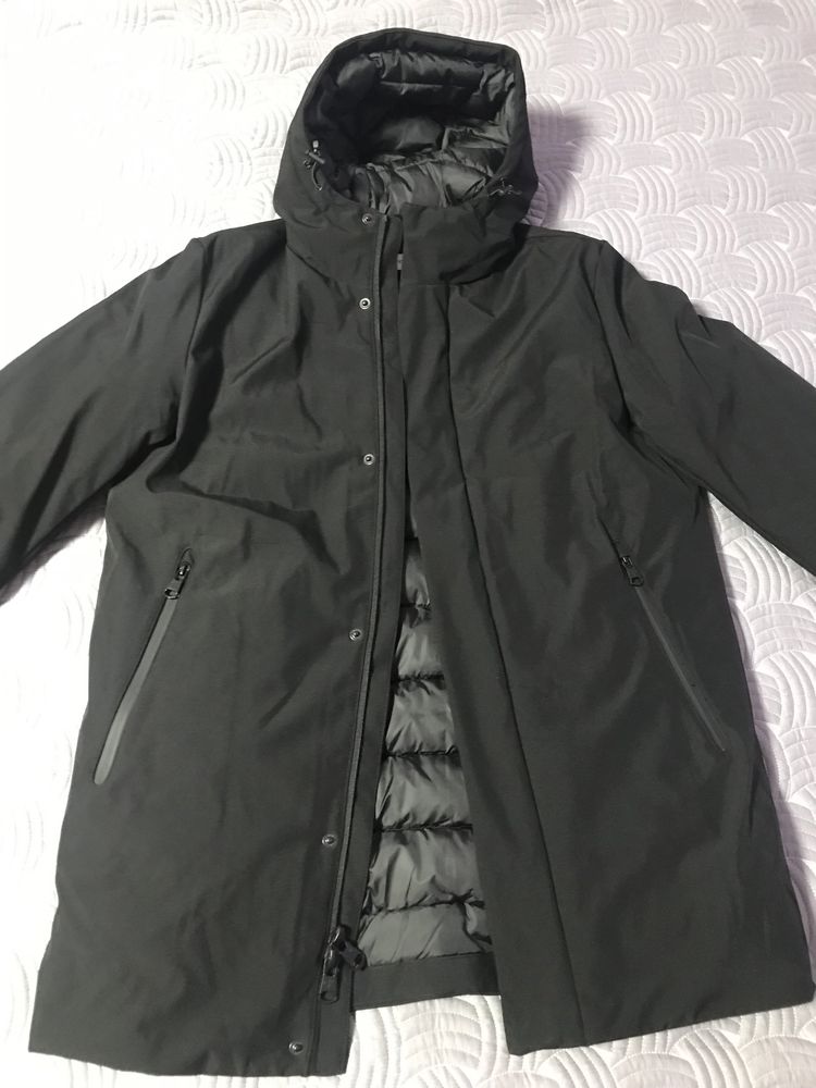 Продам чоловічу куртку Calvin Klein