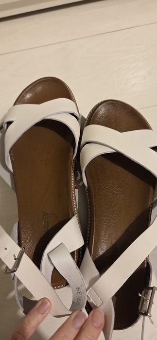 Skórzane sandały damskie marki Wojas rozmiar 39