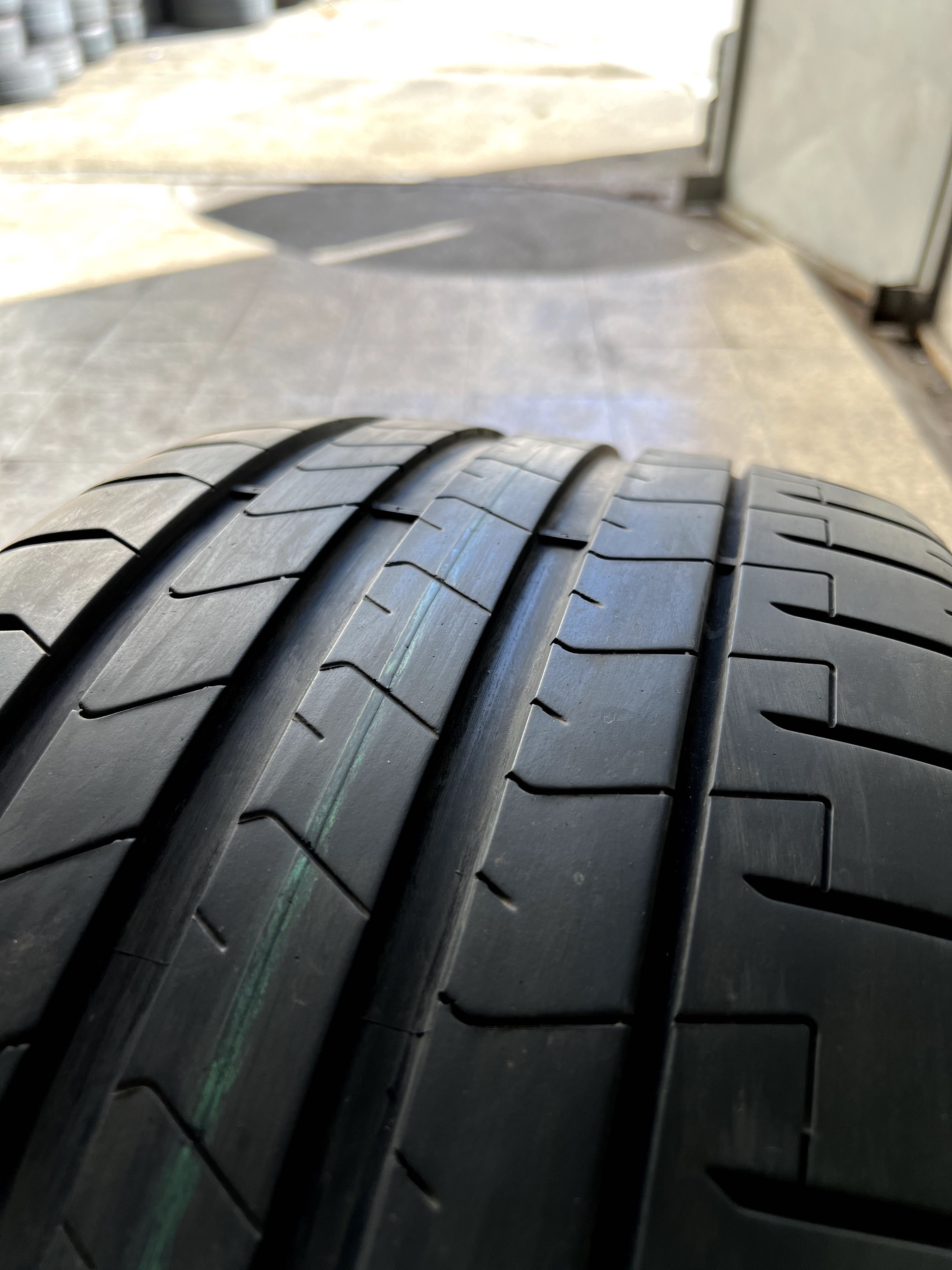 Pneus semi-novos 275/35R19