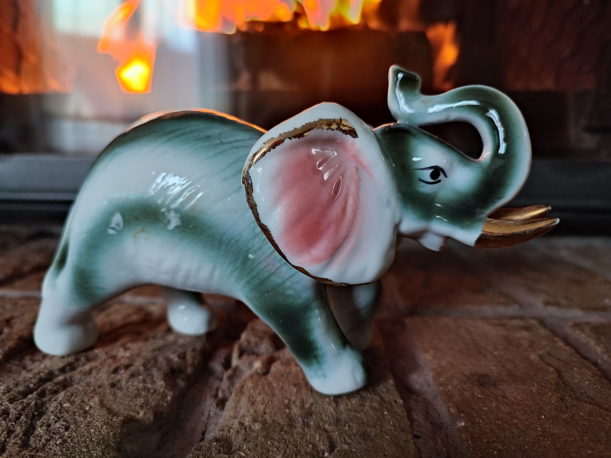 Słoń porcelanowy