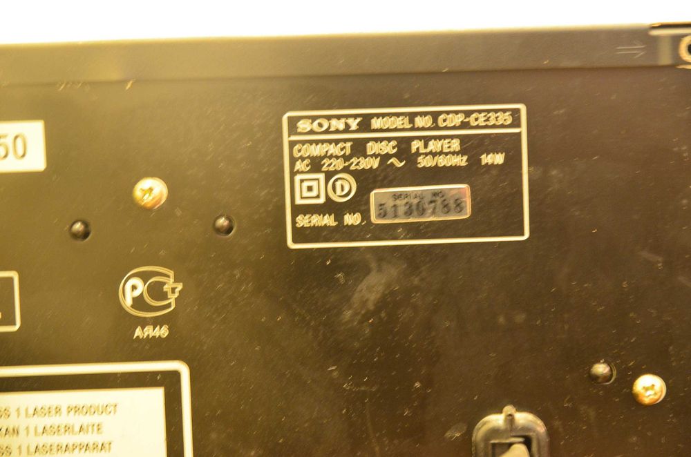 Leitor de CD's Sony CDP- CE 335