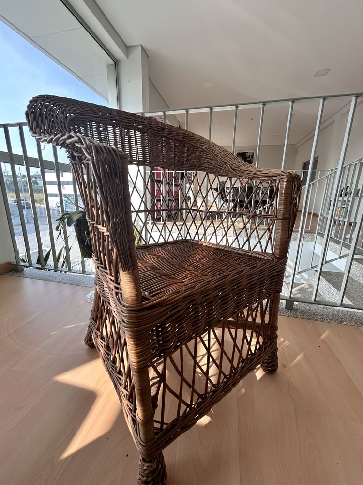 Conjunto de cadeira e mesa em Vime