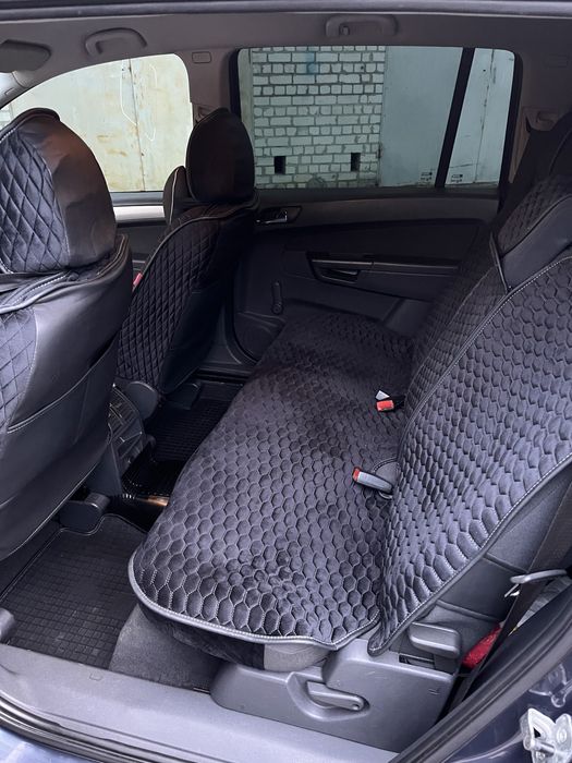 Продам свой семейный автомобиль в очень хорошем состоянии