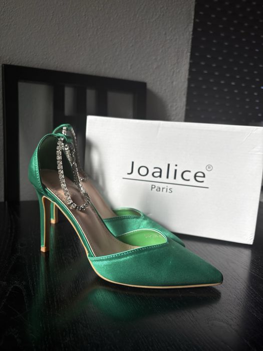 Saltos altos/ botas/ sandalias