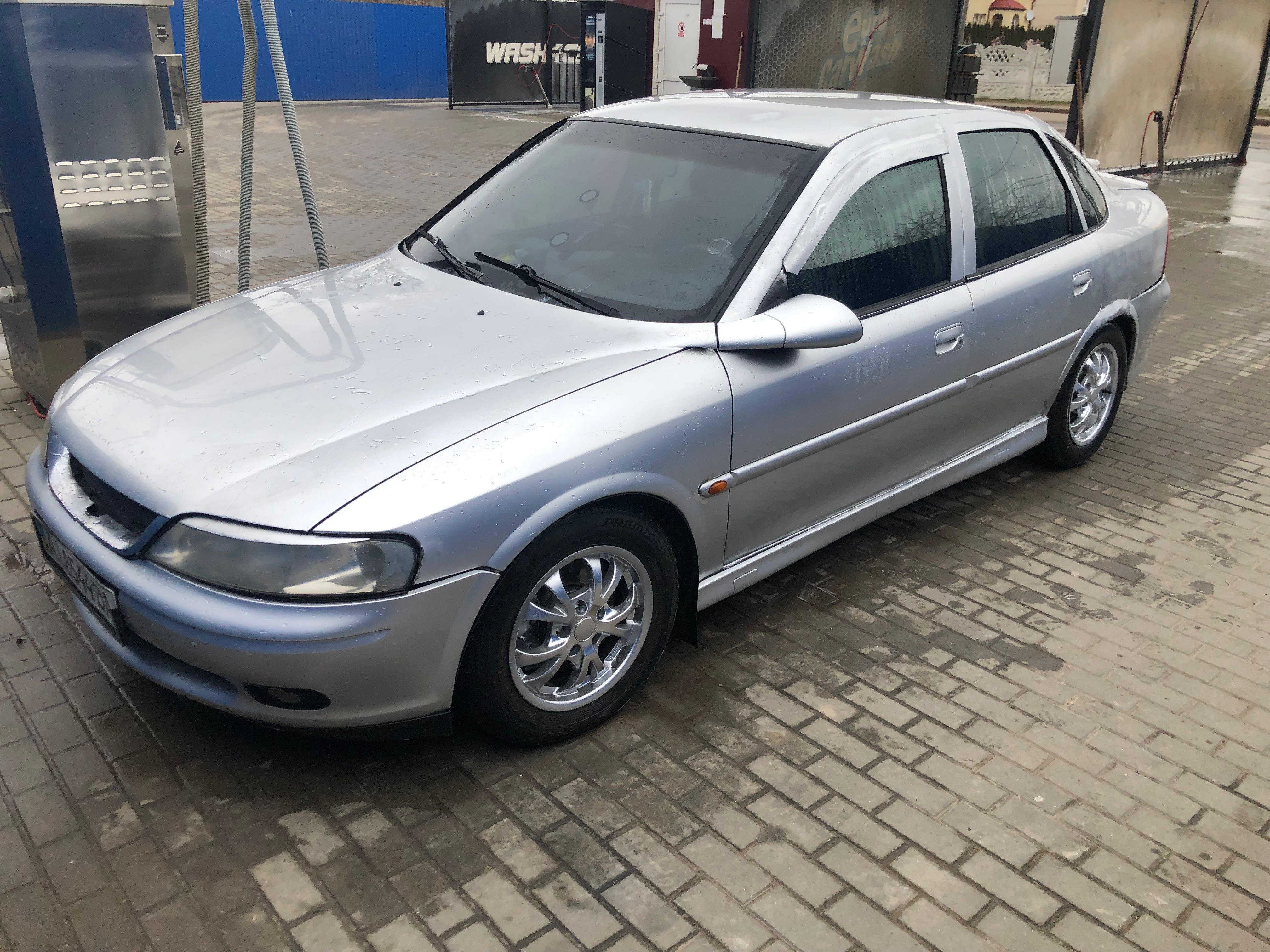 Продажі Opel Vektra B