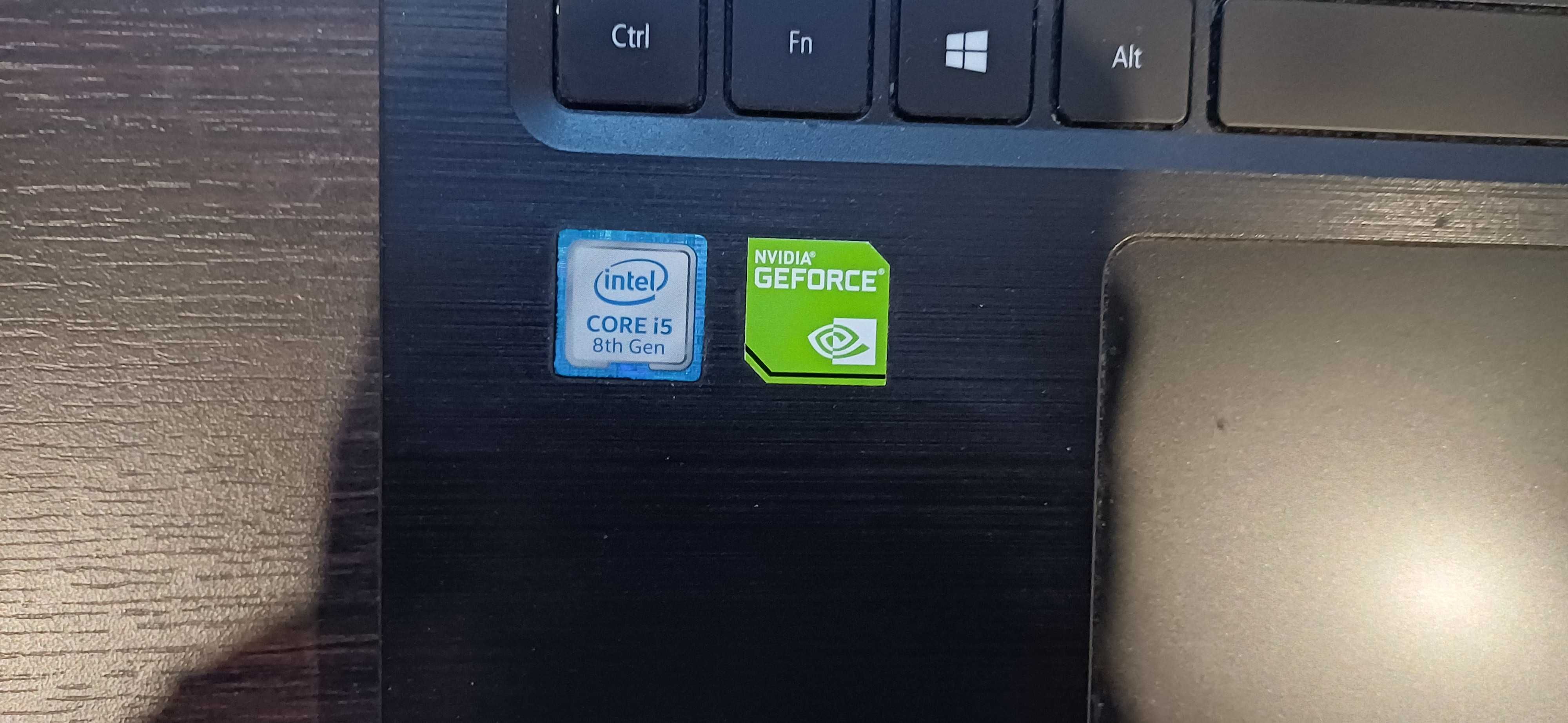 Sprzedam Acer Aspire 5 – idealny dla nauczyciela lub ucznia 4 klasy!