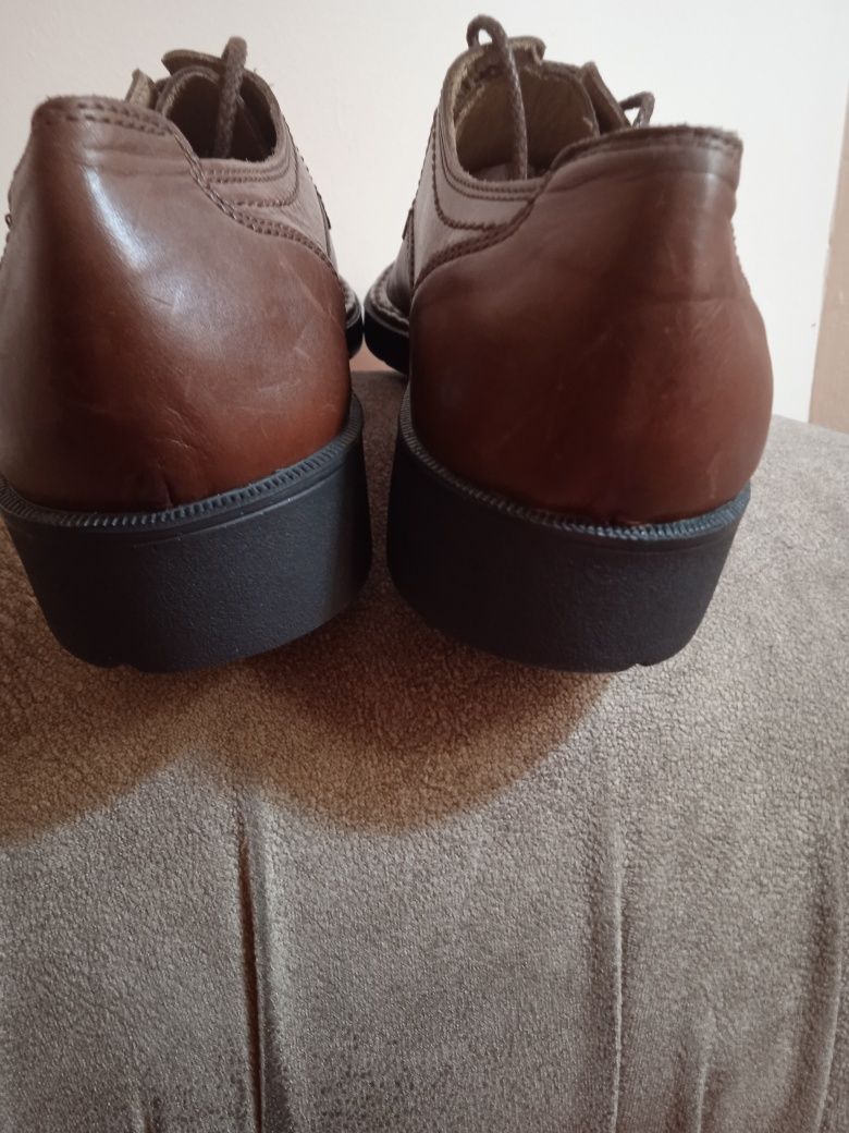 Продам нові італійські чоловічі туфлі