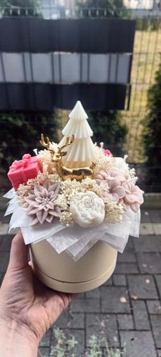 Świąteczny flover box ze świec sojowych