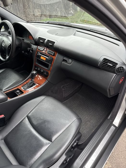 Мерседес с270 ідеальний стан на автоматі