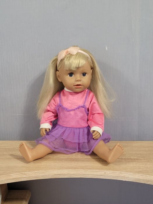 Лялька для дівчинки