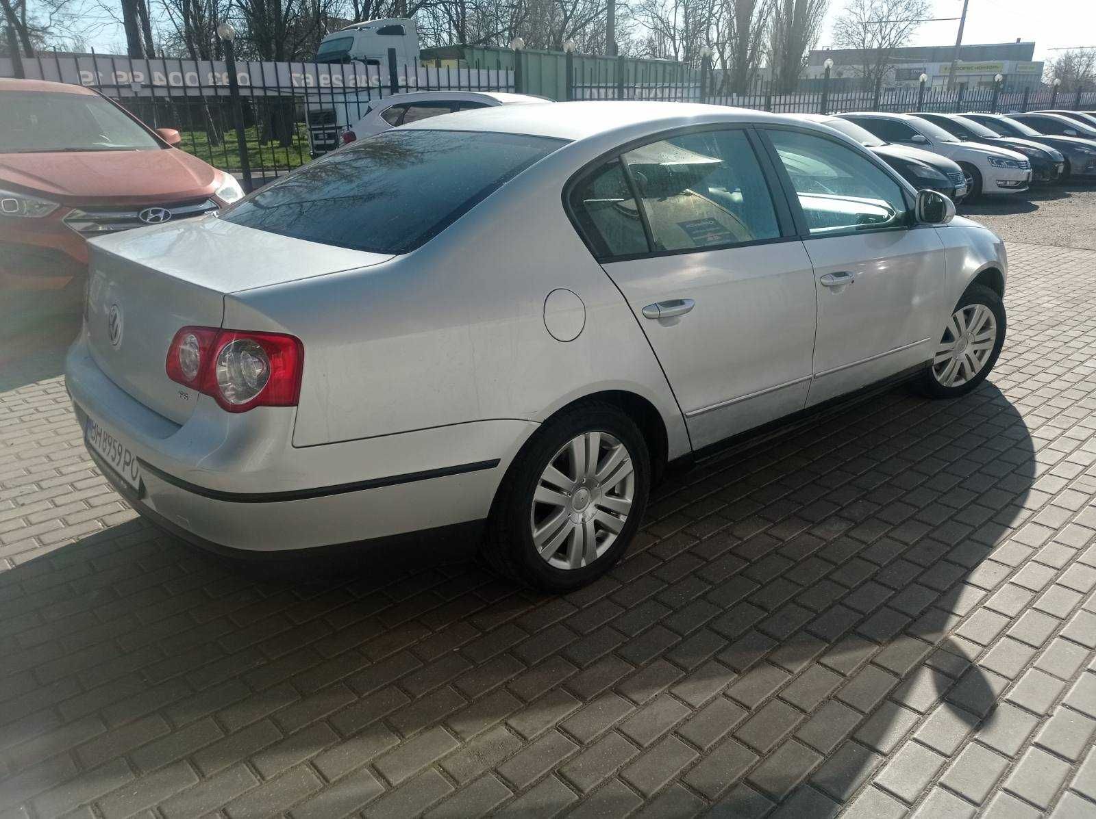 Volkswagen Passat B6 2005 року 1,6 л./бензин