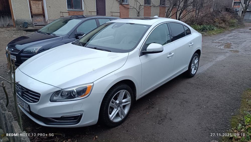 Автомобіль Вольво