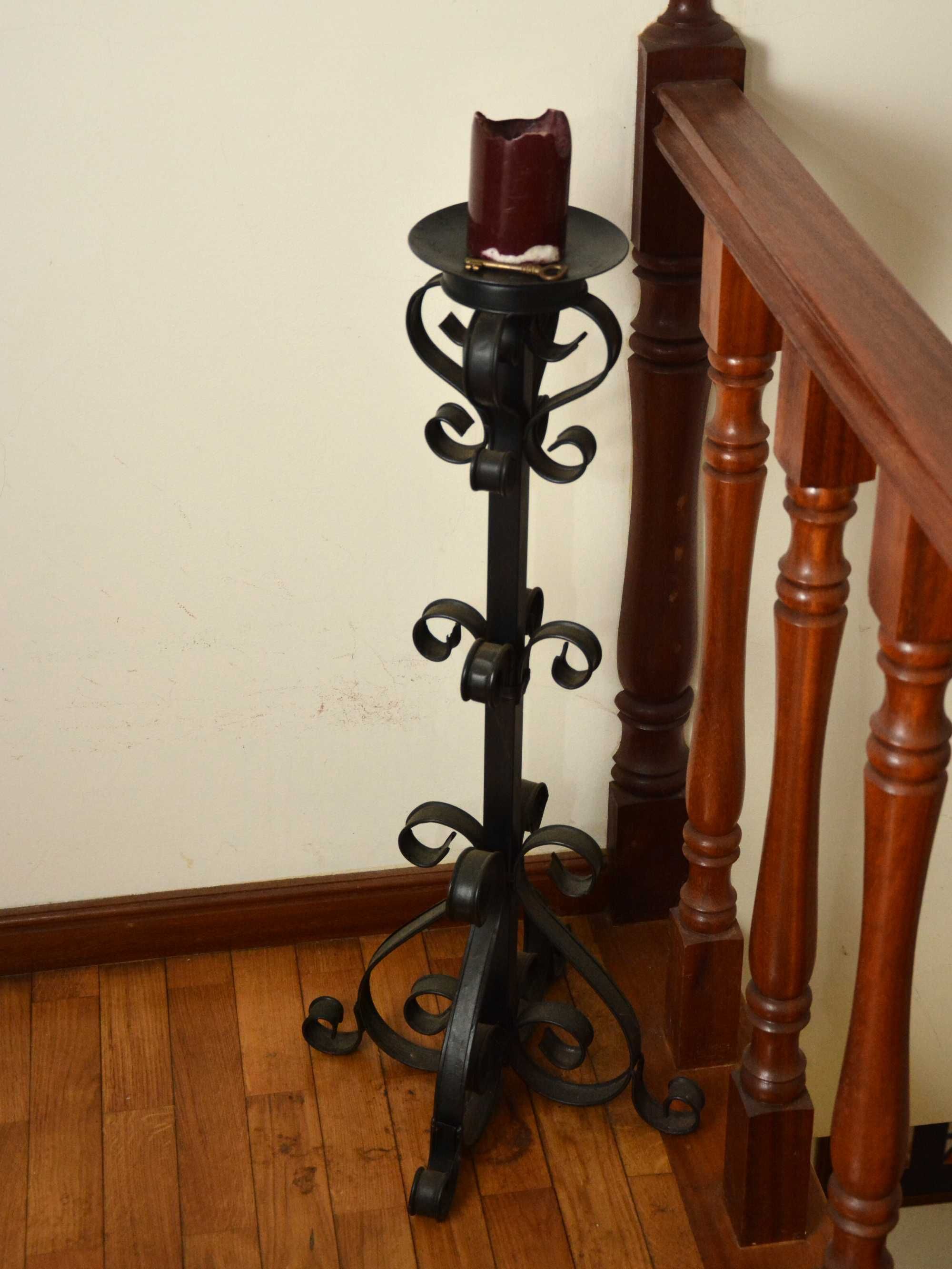 suporte em ferro de velas