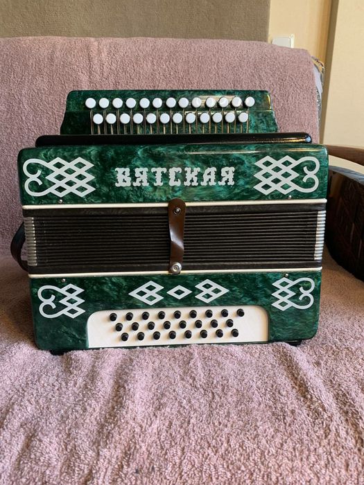 Гармонь Вятская в идеальном состоянии