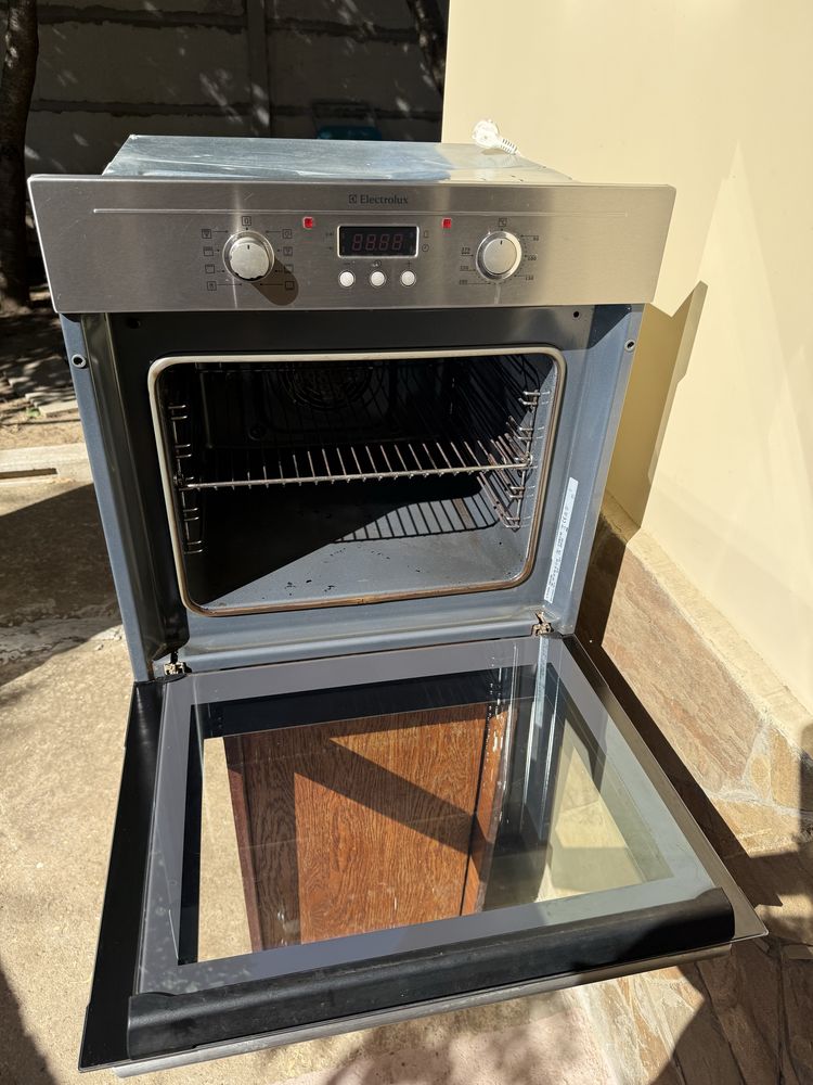 Духовка electrolux
