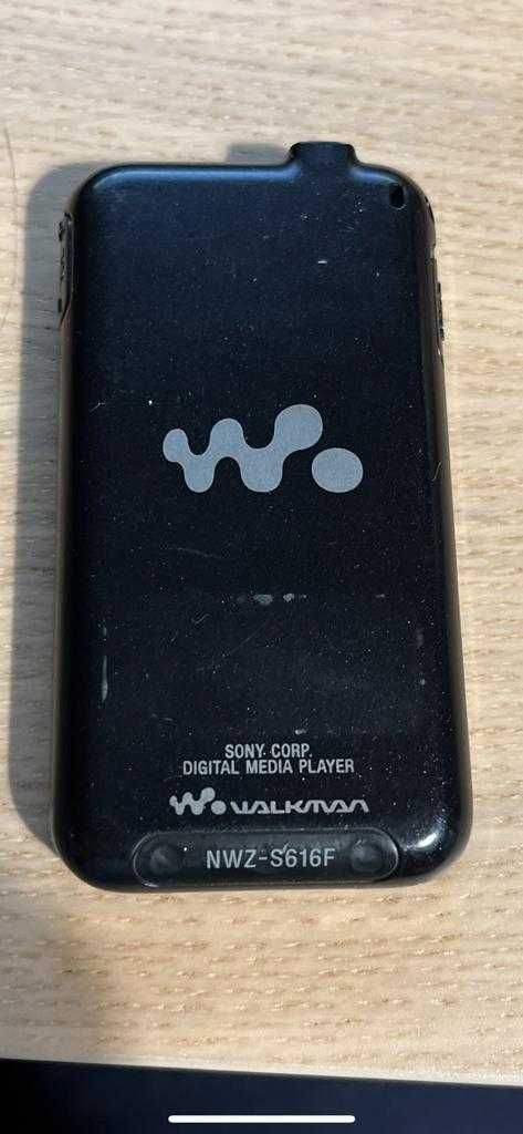 Sony Walkman NWZ-S616F Black 4GB