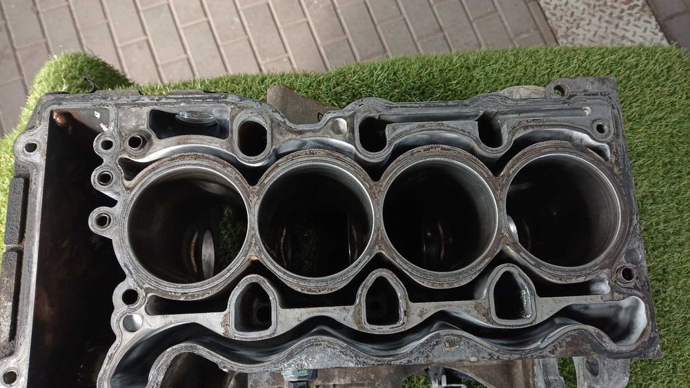 BMW E87 E90 2.0B N43B20A Blok silnik