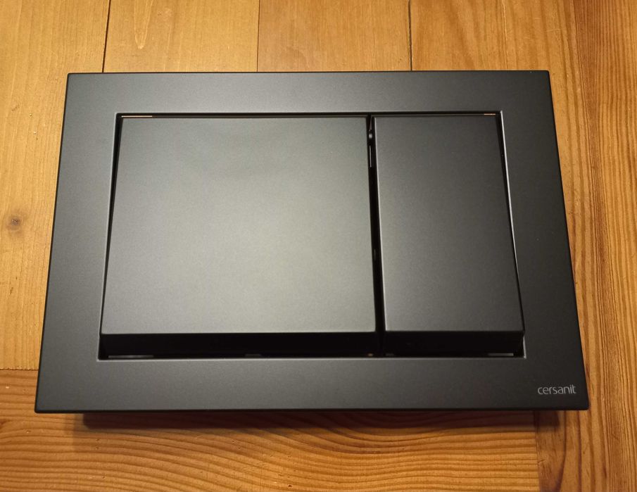 Przycisk spłukujący Cersanit Enter II czarny mat