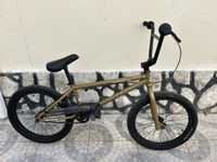 Vedo BMX Superstar esta bem estimada