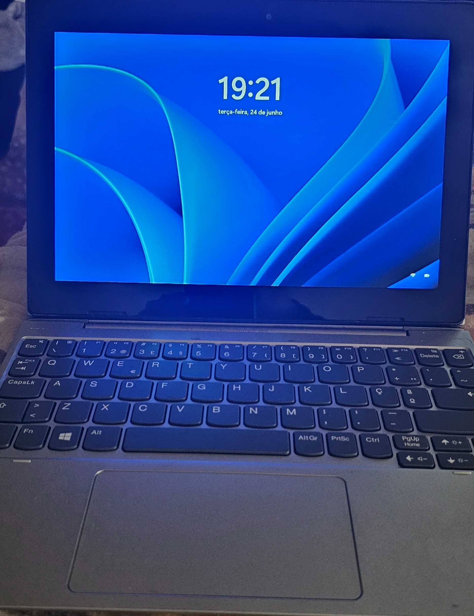 Lenovo ideapad D330