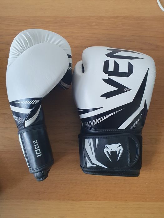 Luvas Venum Challenger 3.0