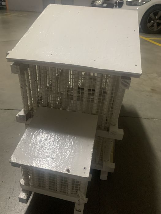 Gaiola arteaanal de madeira